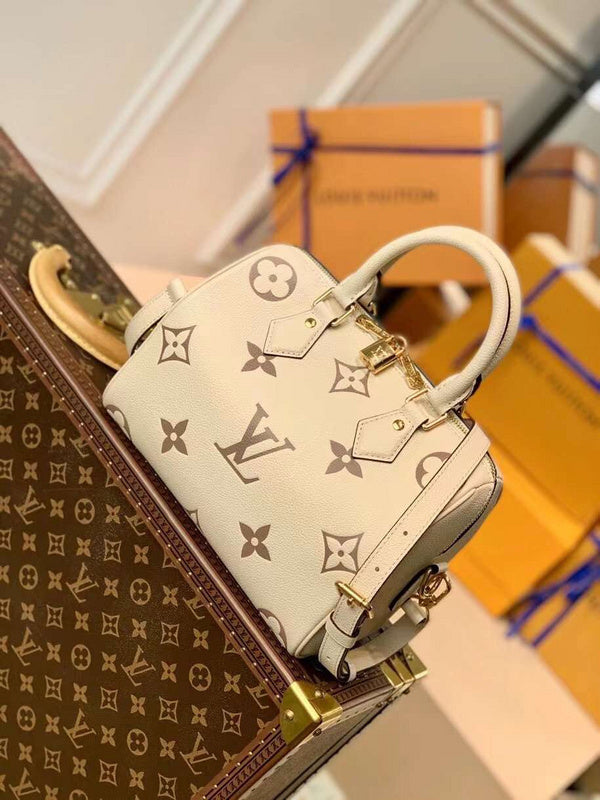 LOV - Luxurious Totes - 2315