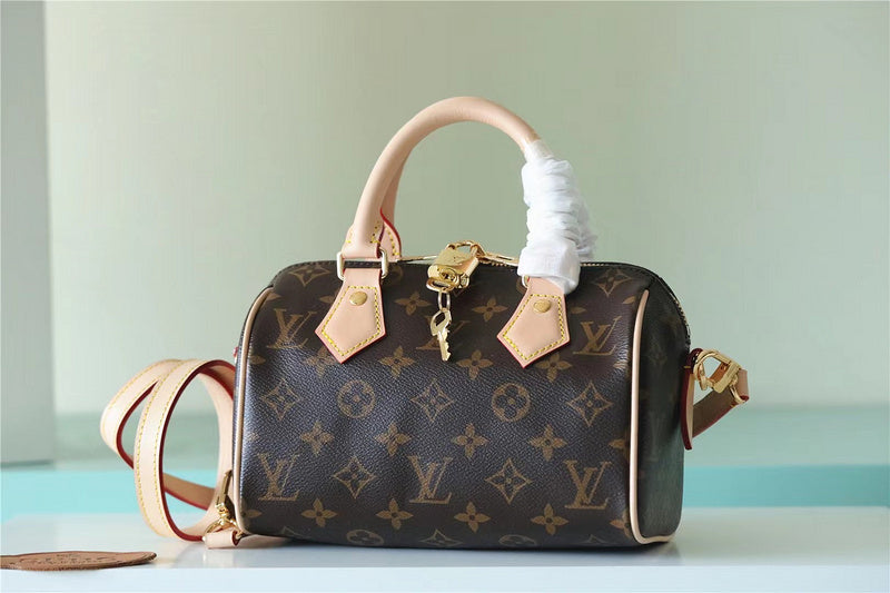 Lux-Totes - LOV Bags - 425