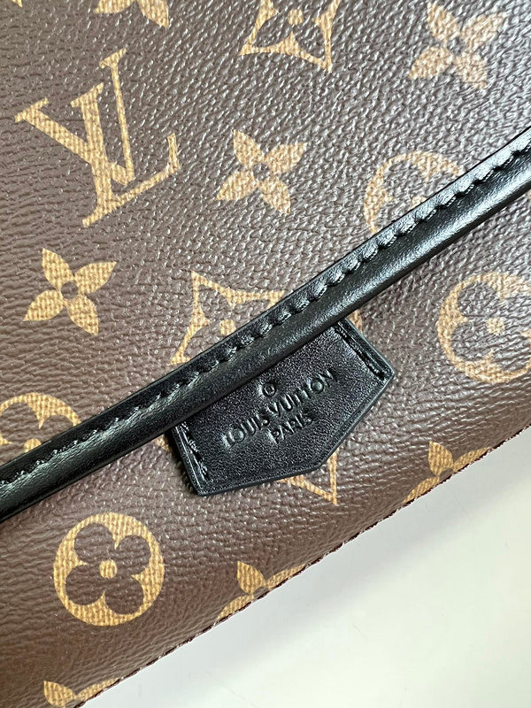 LOV - Luxurious Totes - 1082
