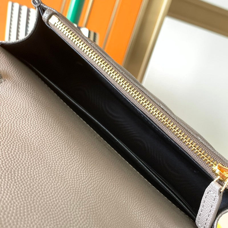 Luxurious Totes - Latest - 8097