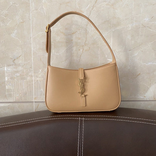 Luxurious Totes - Latest - 8783