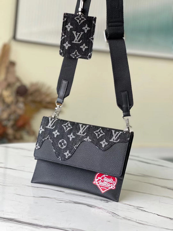 LOV - Luxurious Totes - 2063