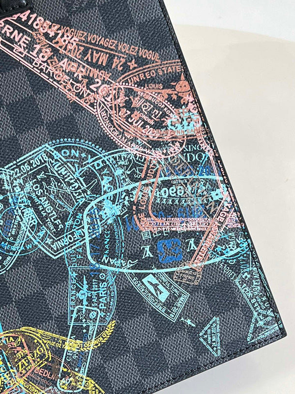 LOV - Luxurious Totes - 1611