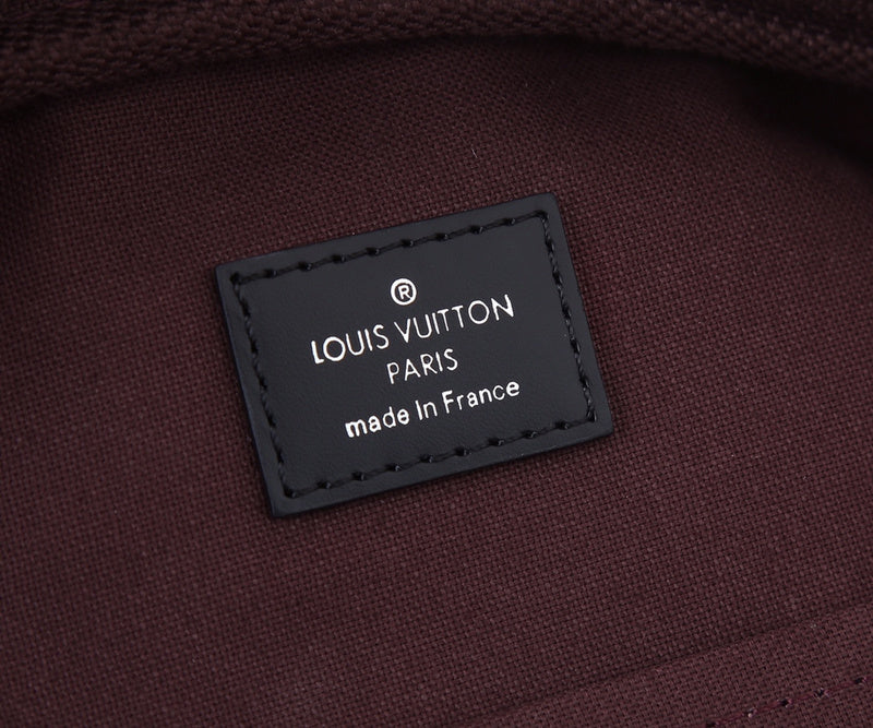 LOV - Luxurious Totes - 2551