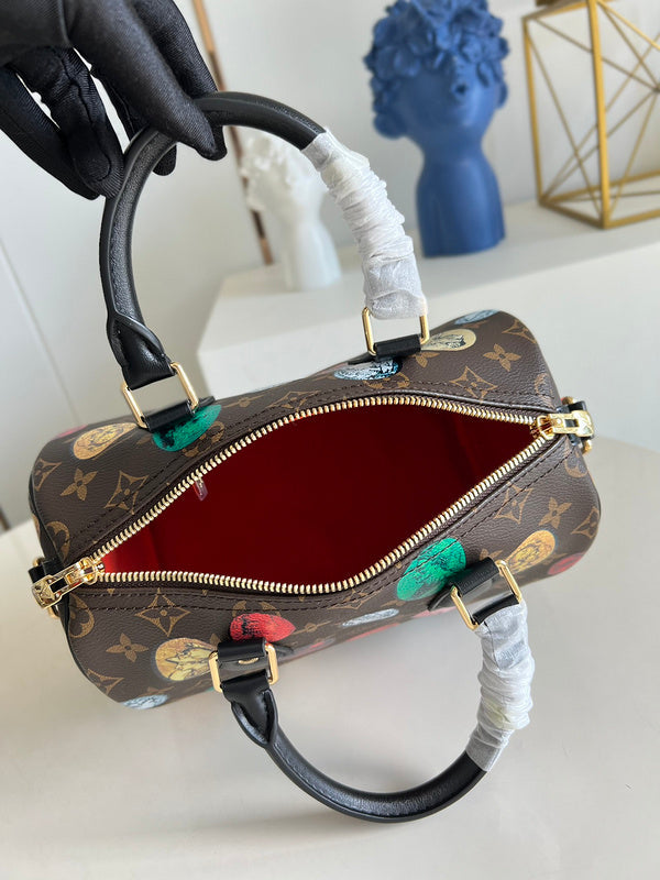 LOV - Luxurious Totes - 1996