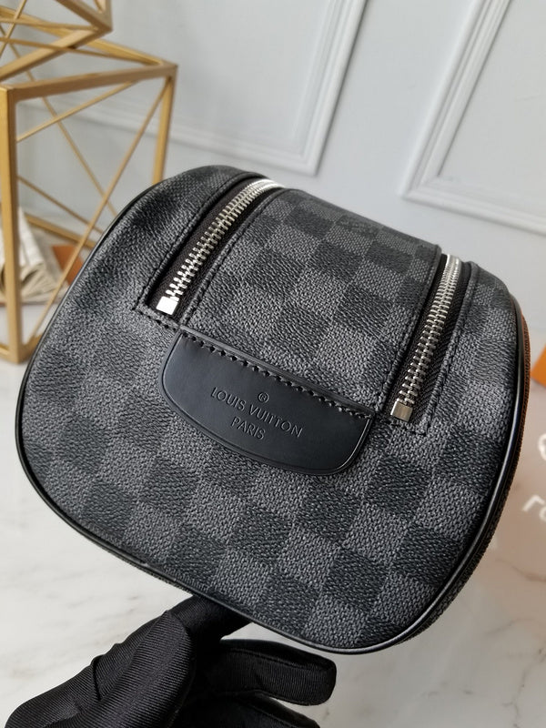 LOV - Luxurious Totes - 2332