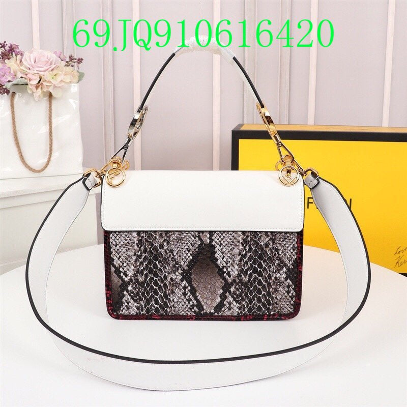 GC - Shoulder - 2898