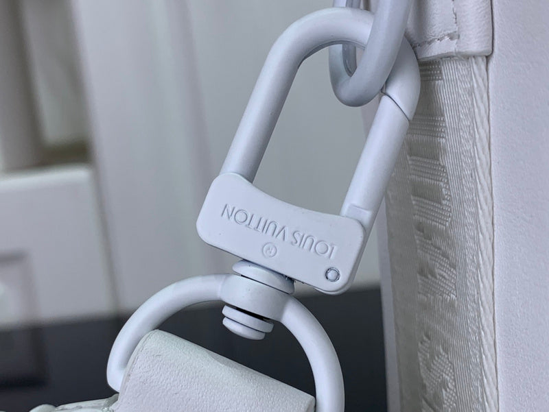 LOV - Luxurious Totes - 107
