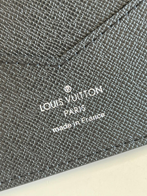 LOV - Luxurious Totes - 2144