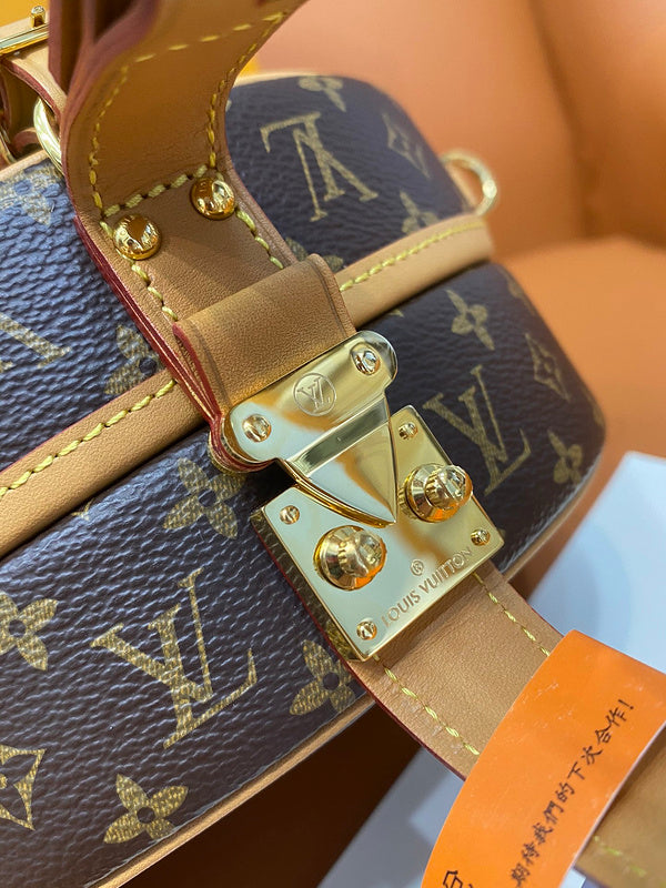 LOV - Luxurious Totes - 991