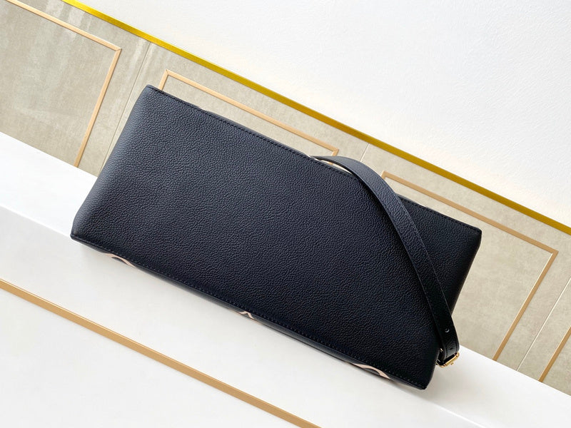 LOV - Luxurious Totes - 2261