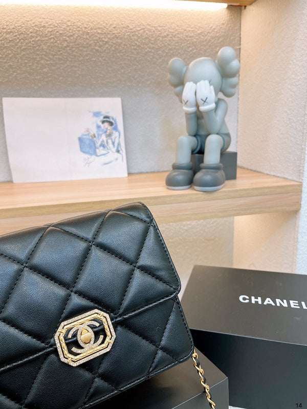 Luxurious Totes - CNL3 Bags - 372