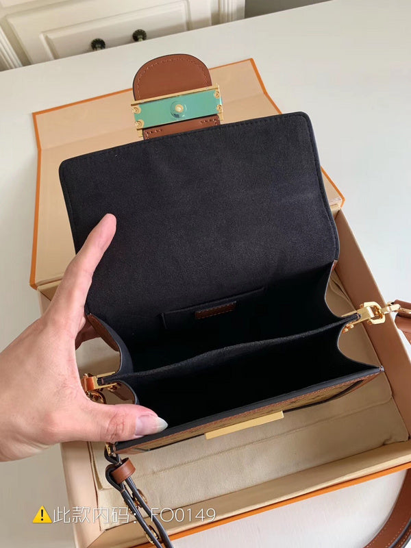 Luxurious Totes - Latest - 2429