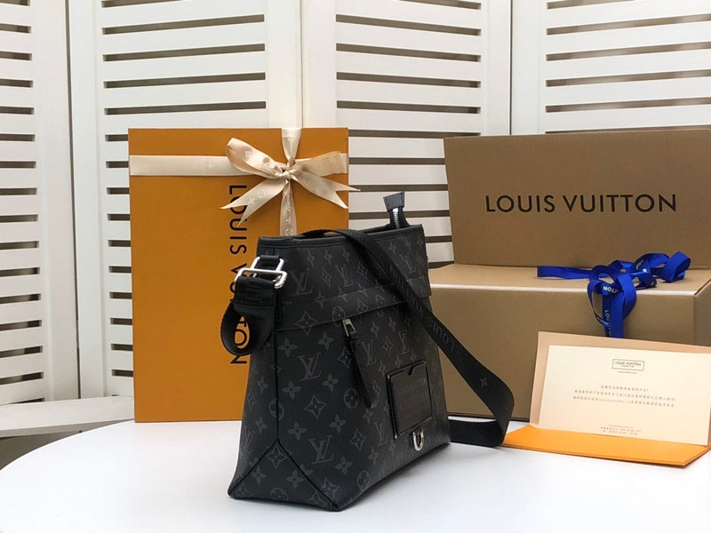 LOV - Luxurious Totes - 2504