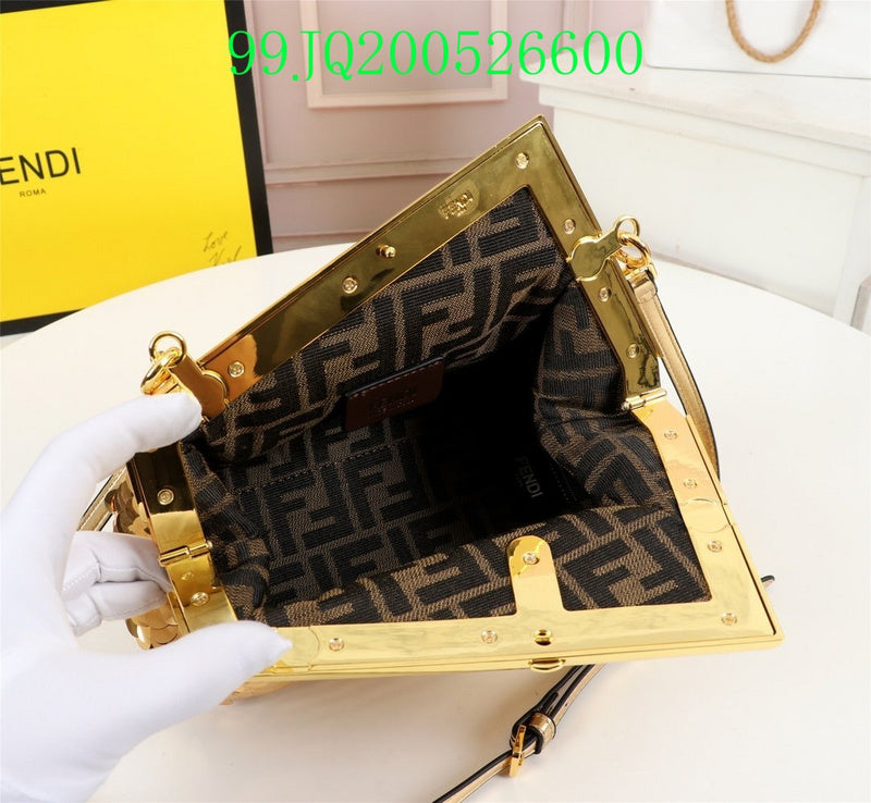 GC - Shoulder - 3192