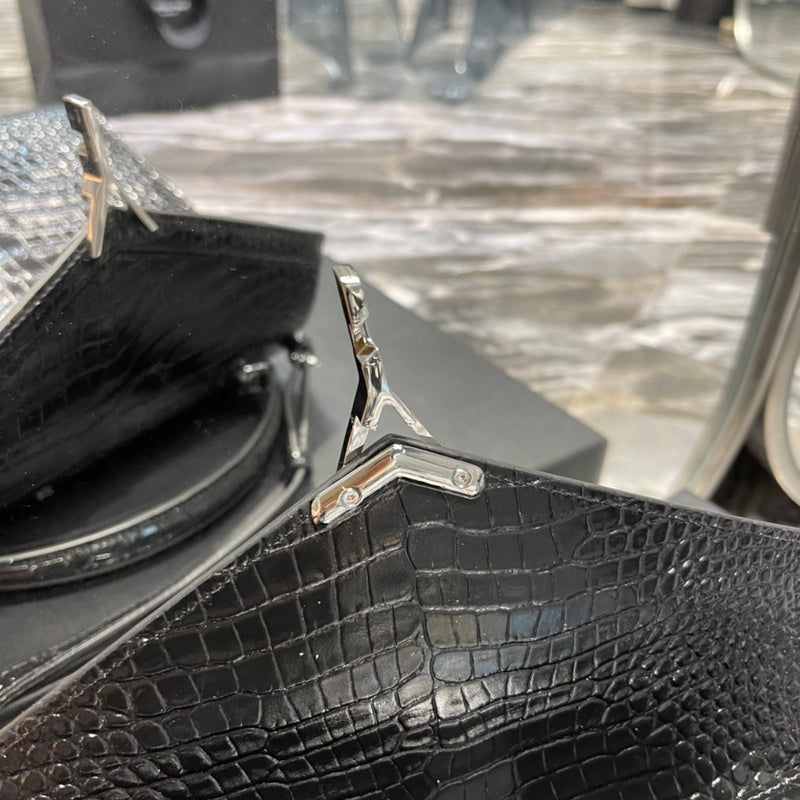 Luxurious Totes - Latest - 8437