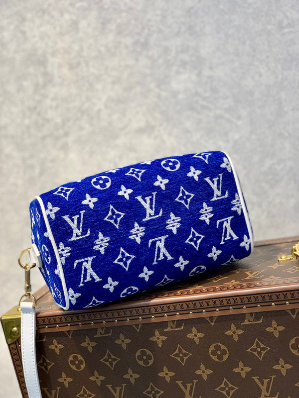 LOV - Luxurious Totes - 1456