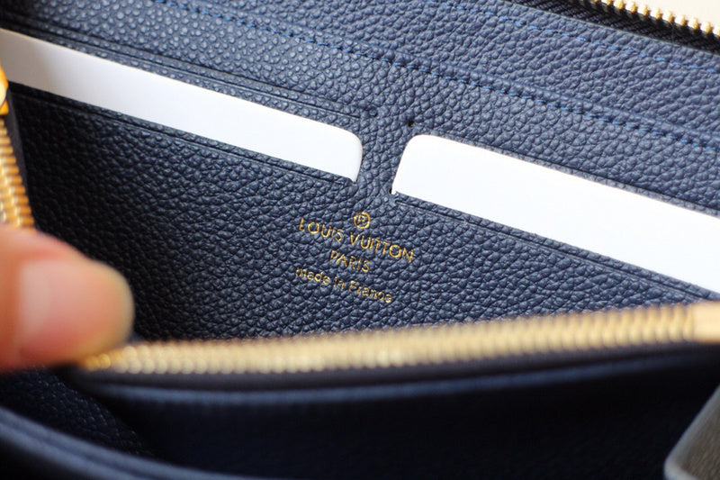 Luxurious Totes - Latest - 852