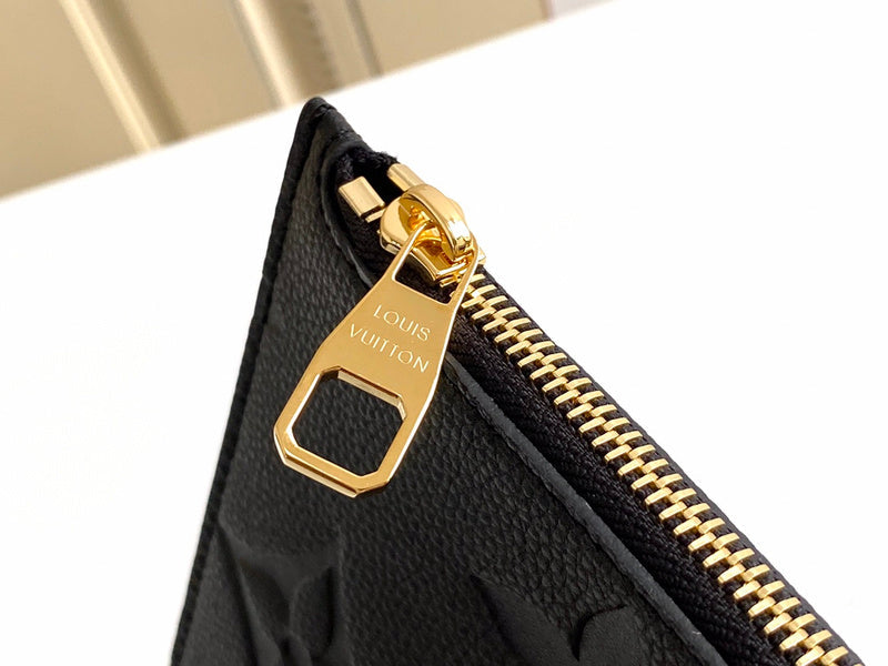 LOV - Luxurious Totes - 1673