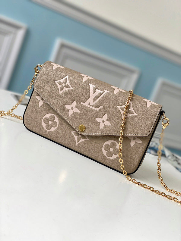 LOV - Luxurious Totes - 2590