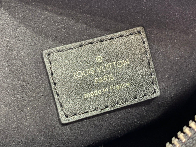 LOV - Luxurious Totes - 077