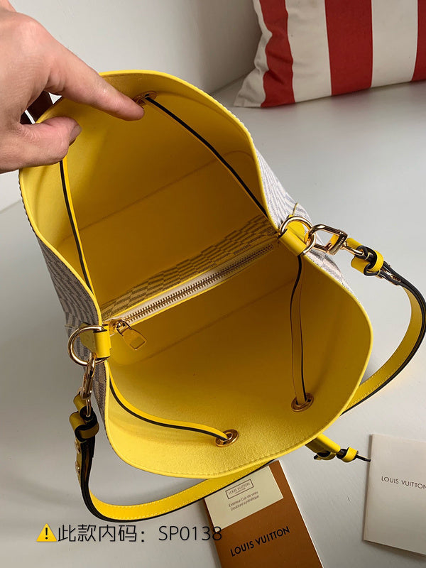 Luxurious Totes - Latest - 9760