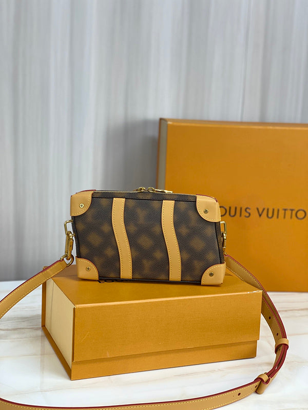 LOV - Luxurious Totes - 1296