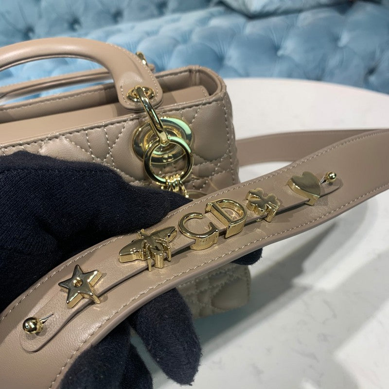 Luxurious Totes - Latest - 6332