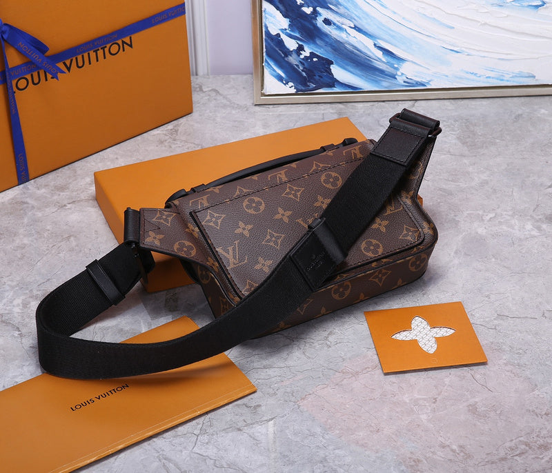 LOV - Luxurious Totes - 1974
