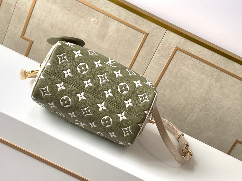 LOV - Luxurious Totes - 1225