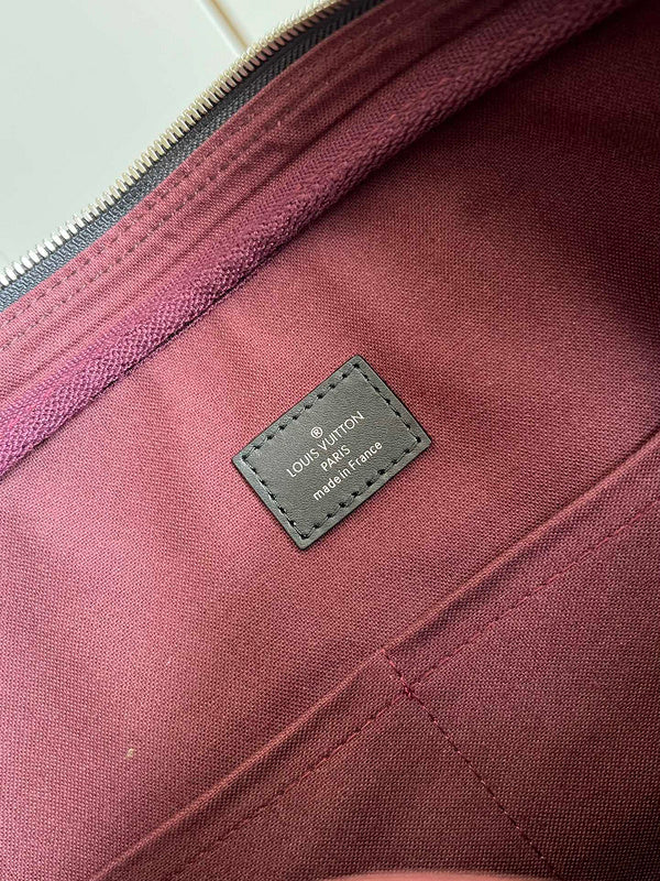 LOV - Luxurious Totes - 2023