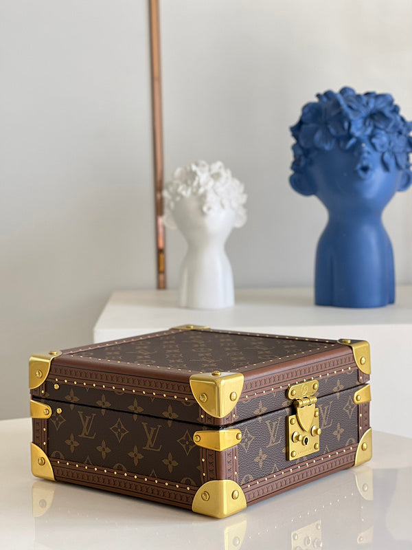 LOV - Luxurious Totes - 1687