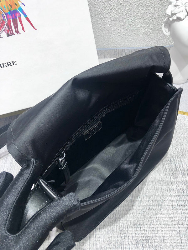 PDA - Luxurious Totes - 217
