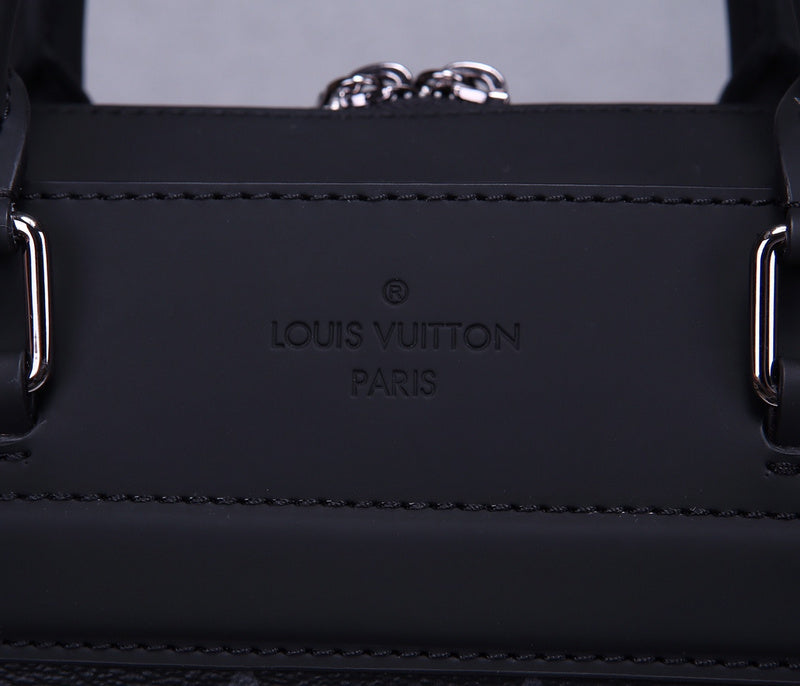 LOV - Luxurious Totes - 2556