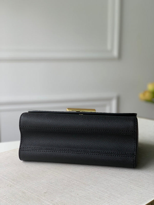 Luxurious Totes - Latest - 1547