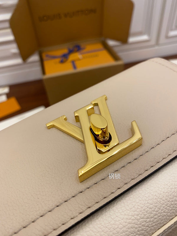 LOV - Luxurious Totes - 2091