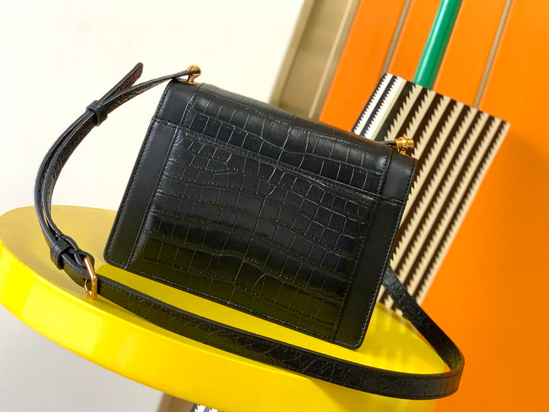 Luxurious Totes - Latest - 8161