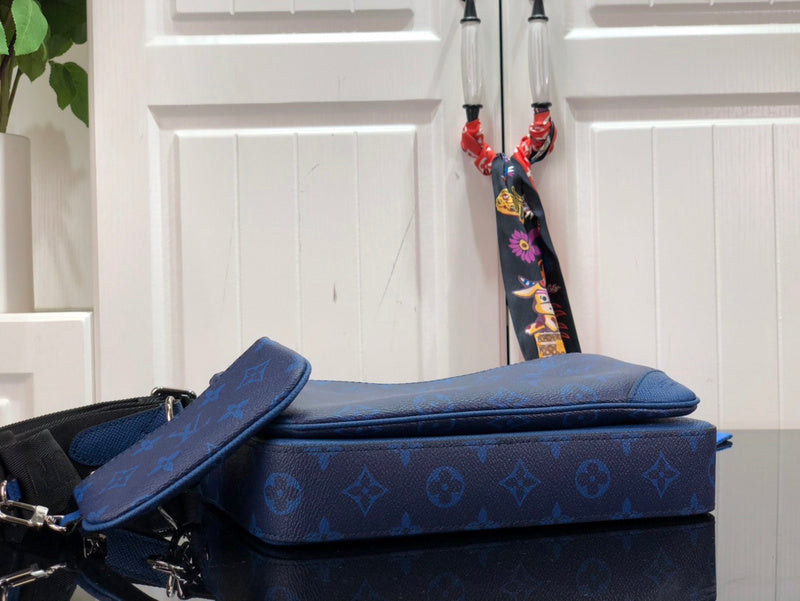 LOV - Luxurious Totes - 1853