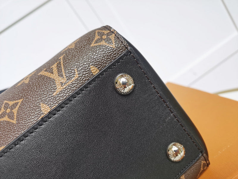 LOV - Luxurious Totes - 2613