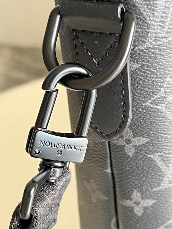 LOV - Luxurious Totes - 1784