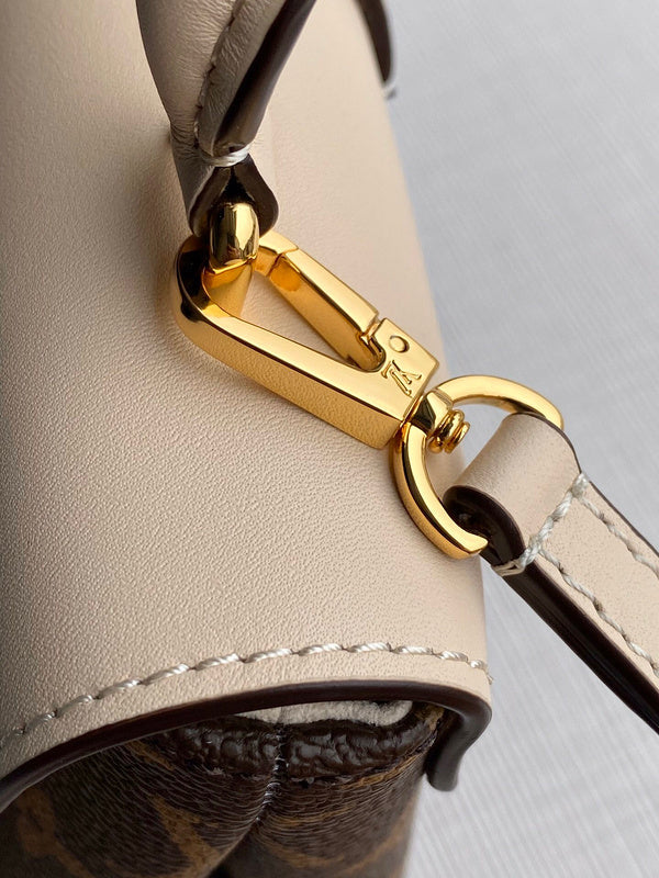 Luxurious Totes - Latest - 2095