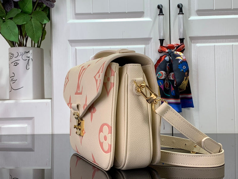 LOV - Luxurious Totes - 677