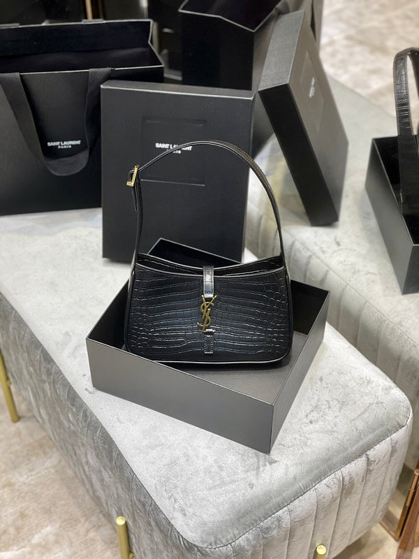 Luxurious Totes - Latest - 8343