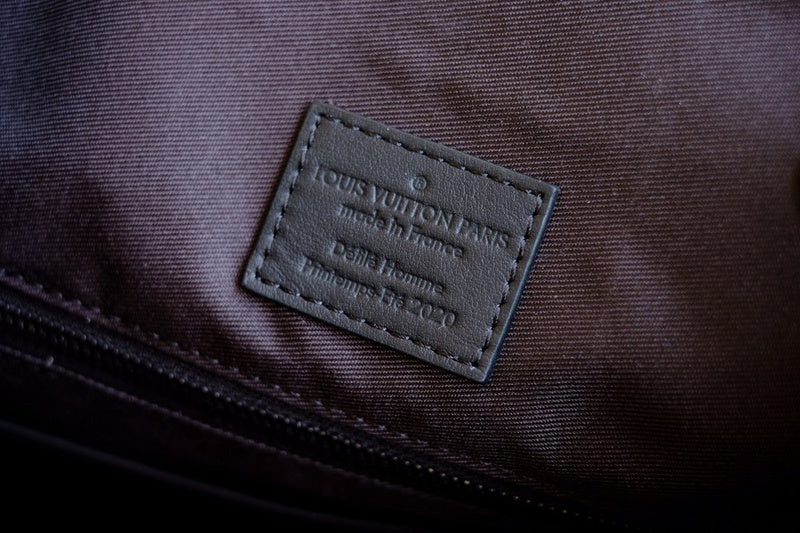 LOV - Luxurious Totes - 2618