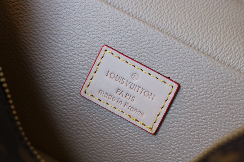 LOV - Luxurious Totes - 1837