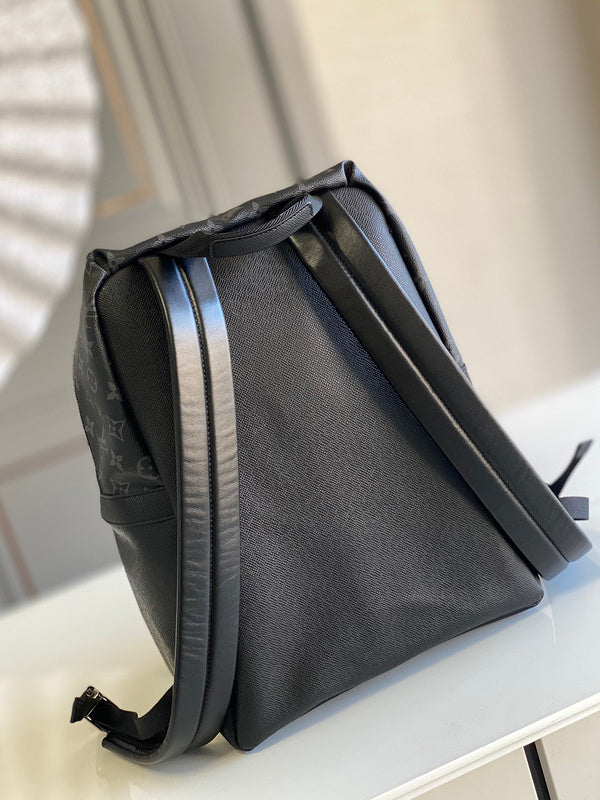 LOV - Luxurious Totes - 1858