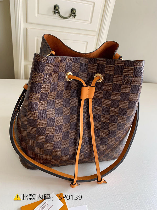 Luxurious Totes - Latest - 9765