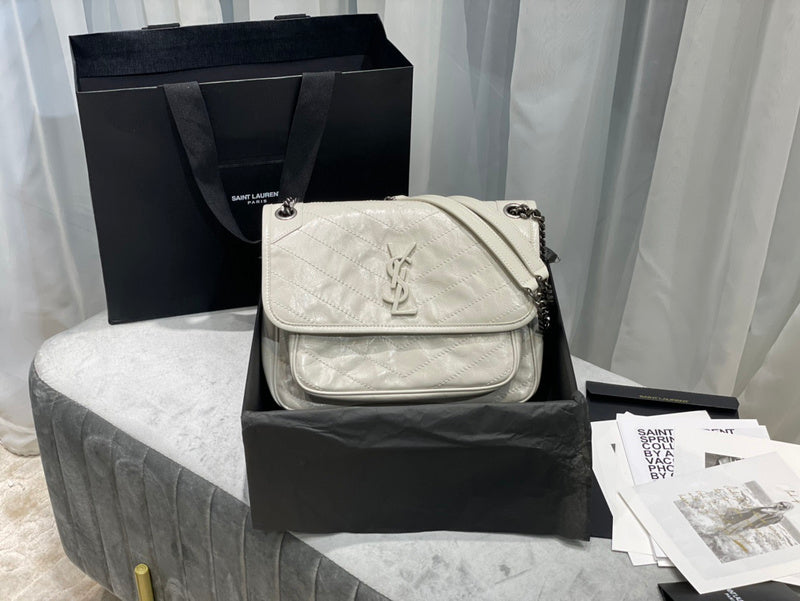Luxurious Totes - Latest - 8562