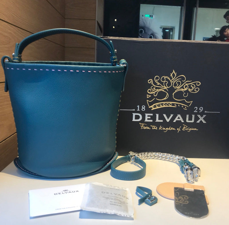 Luxurious Totes - Latest - 6080