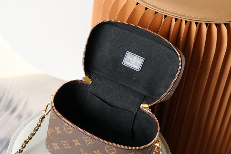 LOV - Luxurious Totes - 2070